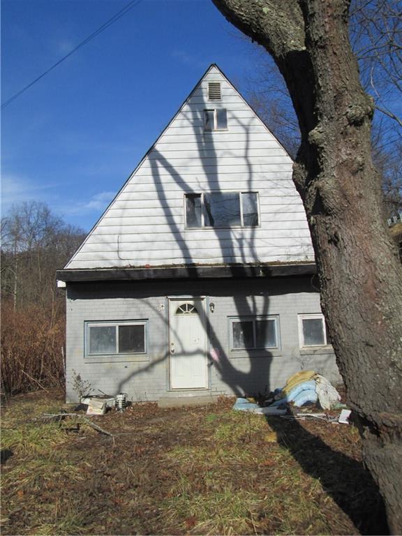 122 Shanor Lane Rochester, PA 15074 - Photo 1 of 11