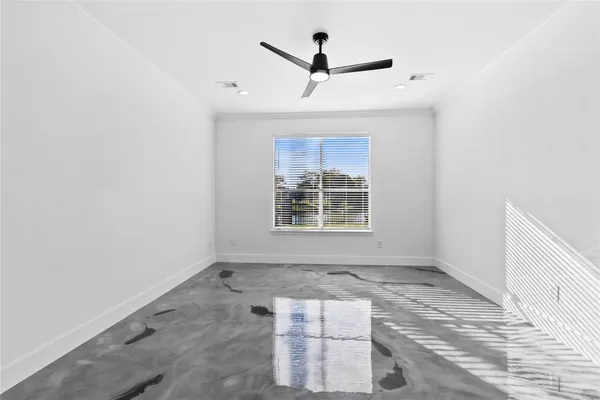 $2,700 | 7619 Omaha Drive, Baytown, TX 77521