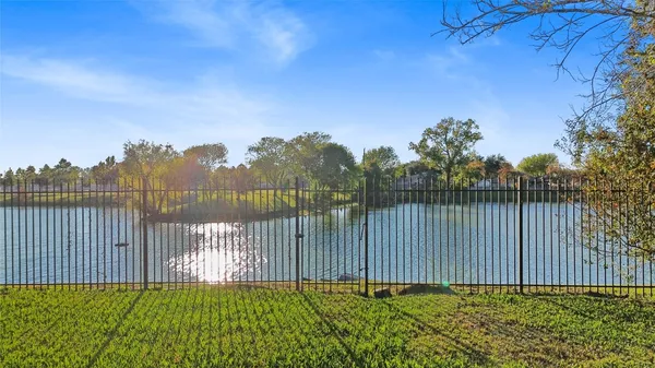 $2,800 | 7619 Omaha Drive, Baytown, TX 77521