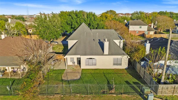 $2,700 | 7619 Omaha Drive, Baytown, TX 77521