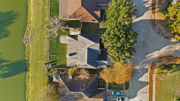 $2,800 | 7619 Omaha Drive, Baytown, TX 77521
