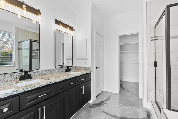 $2,800 | 7619 Omaha Drive, Baytown, TX 77521