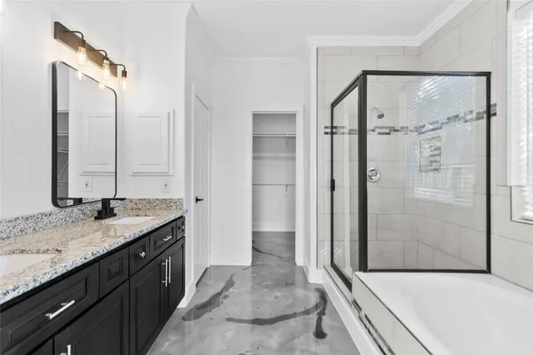 $2,800 | 7619 Omaha Drive, Baytown, TX 77521