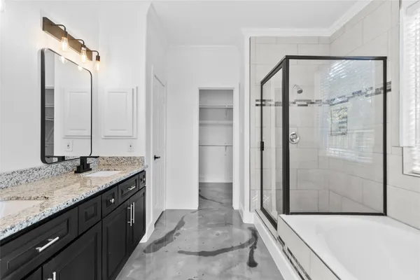 $2,800 | 7619 Omaha Drive, Baytown, TX 77521