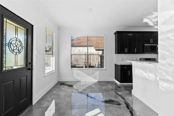 $2,800 | 7619 Omaha Drive, Baytown, TX 77521