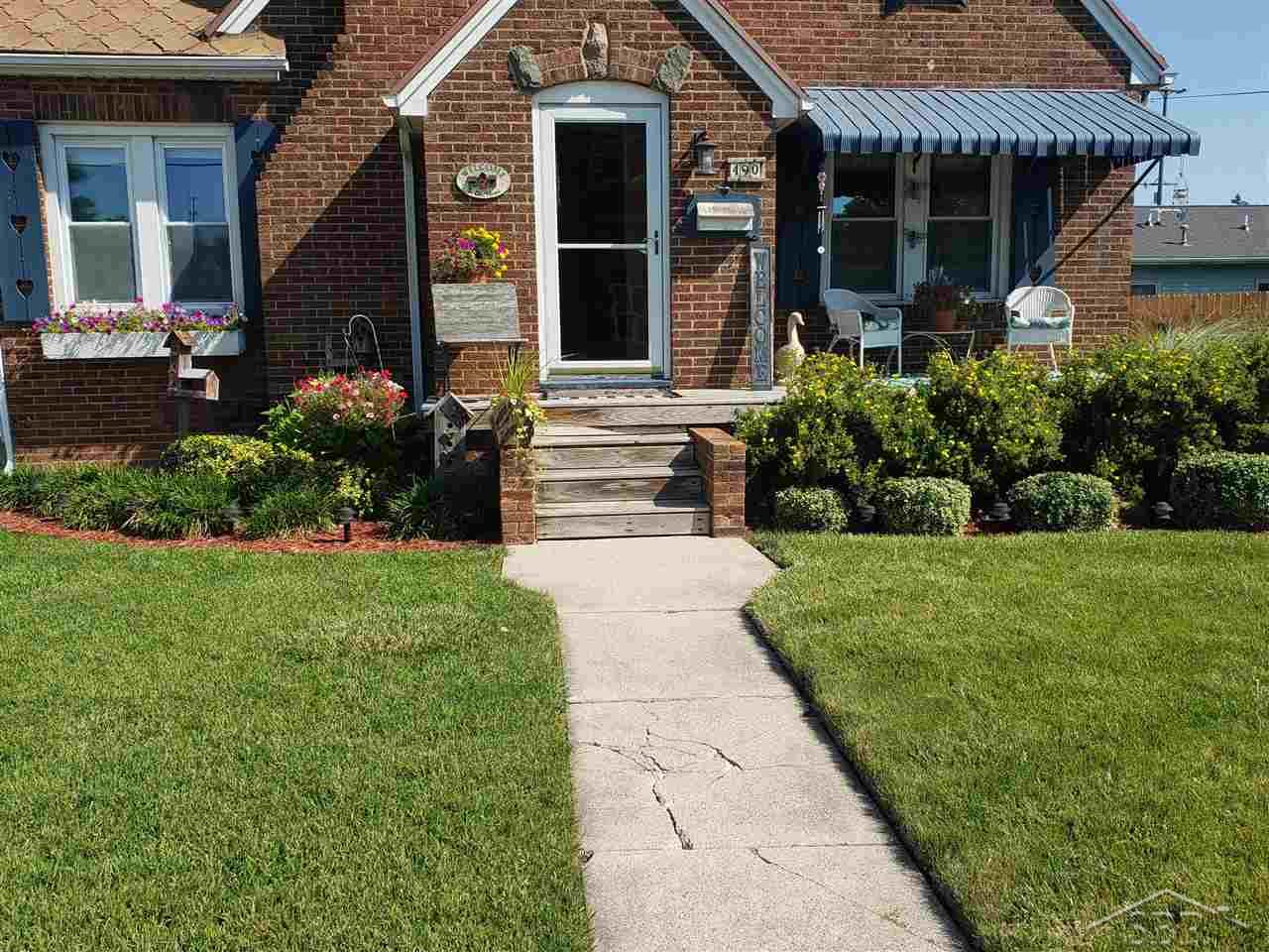 490 Shattuck Road Saginaw, MI 48604 - Photo 2 of 42