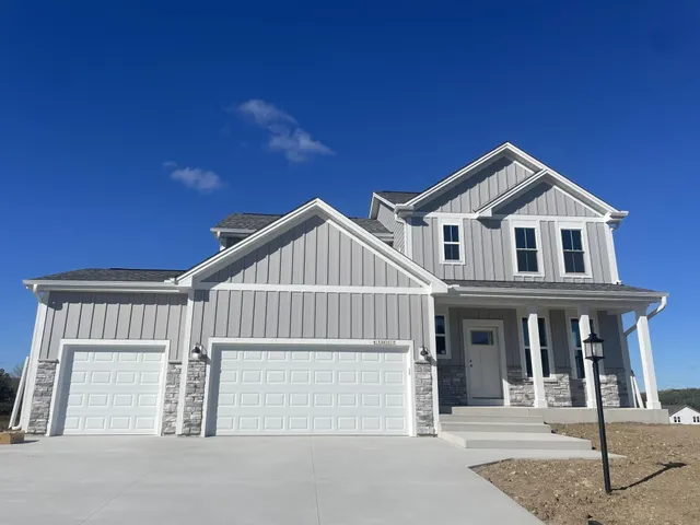 $659,900 | W193-n5017 Rosemary Ridge, Menomonee Falls, WI 53051