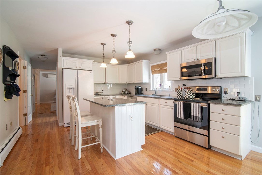 10 Windward Drive Westerly, RI 02891 - Photo 19 of 36