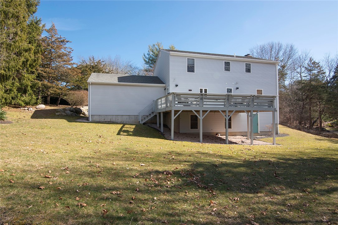 10 Windward Drive Westerly, RI 02891 - Photo 4 of 36