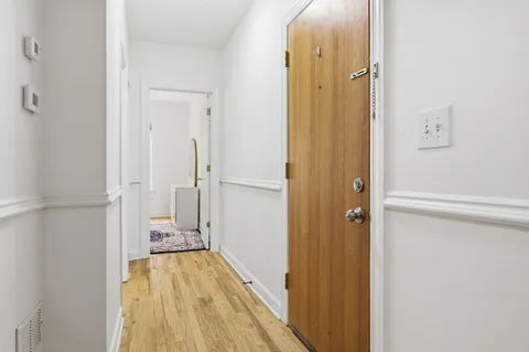 $180,000 | 2556 West Rosemont Avenue, Unit 1, Chicago, IL 60659
