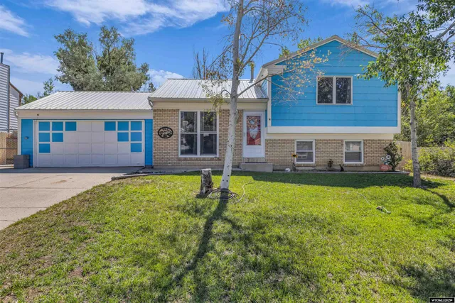 $340,000 | 907 Garfield Drive, Rock Springs, WY 82901