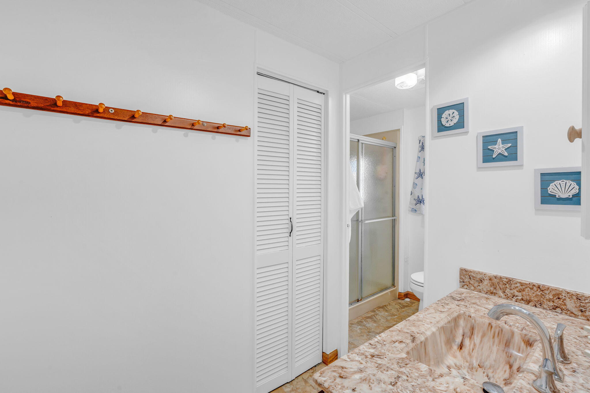 808 South Silver Circle Key Largo, FL 33037 - Photo 11 of 49 a bedroom with a bed and a window