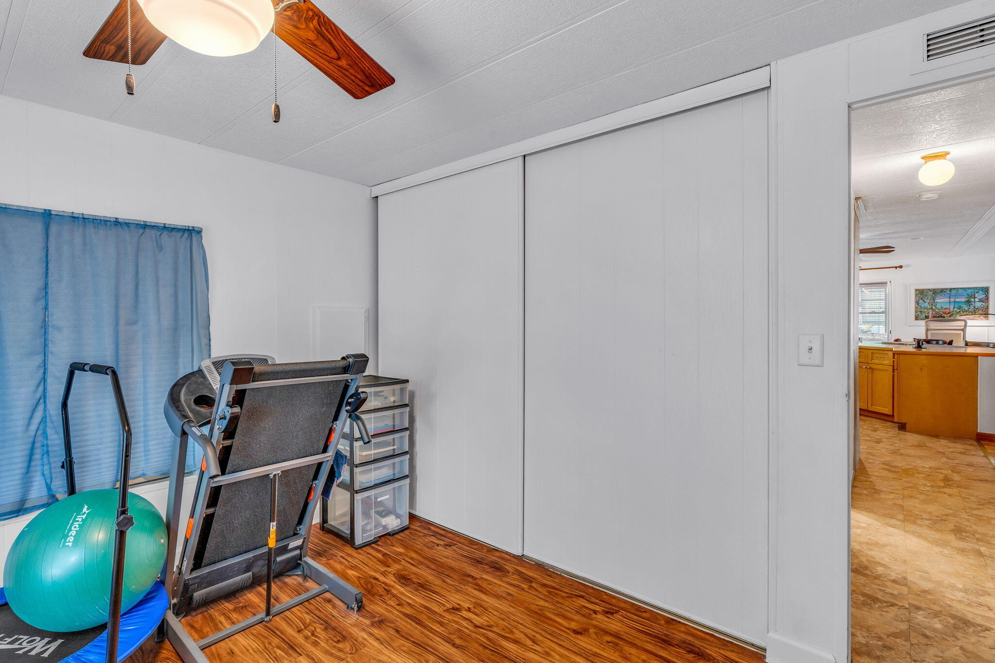 808 South Silver Circle Key Largo, FL 33037 - Photo 19 of 49 a view of a workspace with furniture