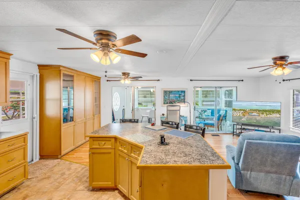 $450,000 | 808 South Silver Circle, Key Largo, FL 33037