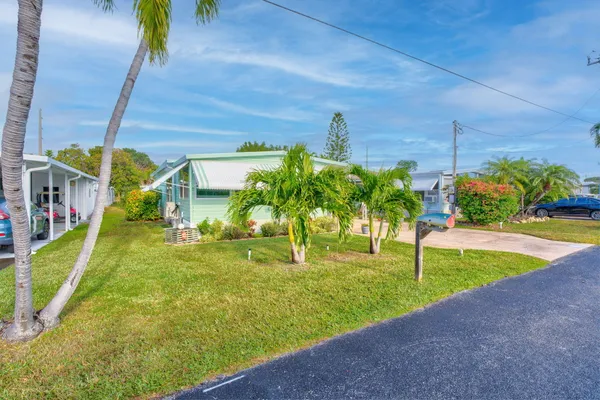 $450,000 | 808 South Silver Circle, Key Largo, FL 33037