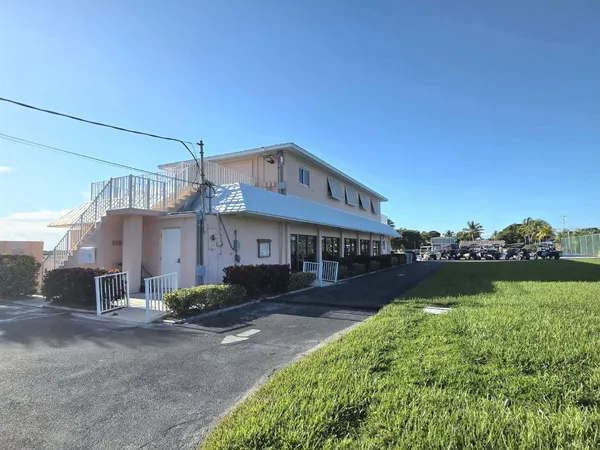 $450,000 | 808 South Silver Circle, Key Largo, FL 33037