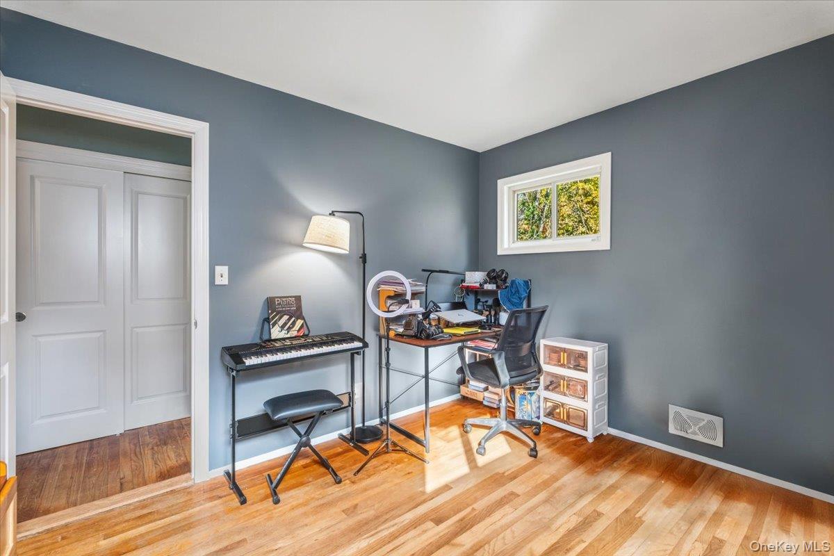 16 Meadow Road Montrose, NY 10548 - Photo 23 of 32