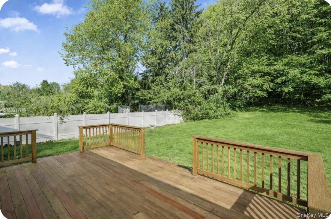 16 Meadow Road Montrose, NY 10548 - Photo 28 of 32