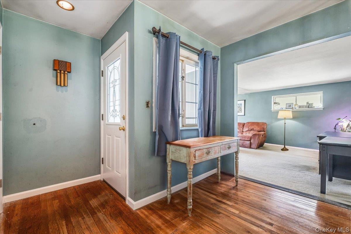 16 Meadow Road Montrose, NY 10548 - Photo 6 of 32