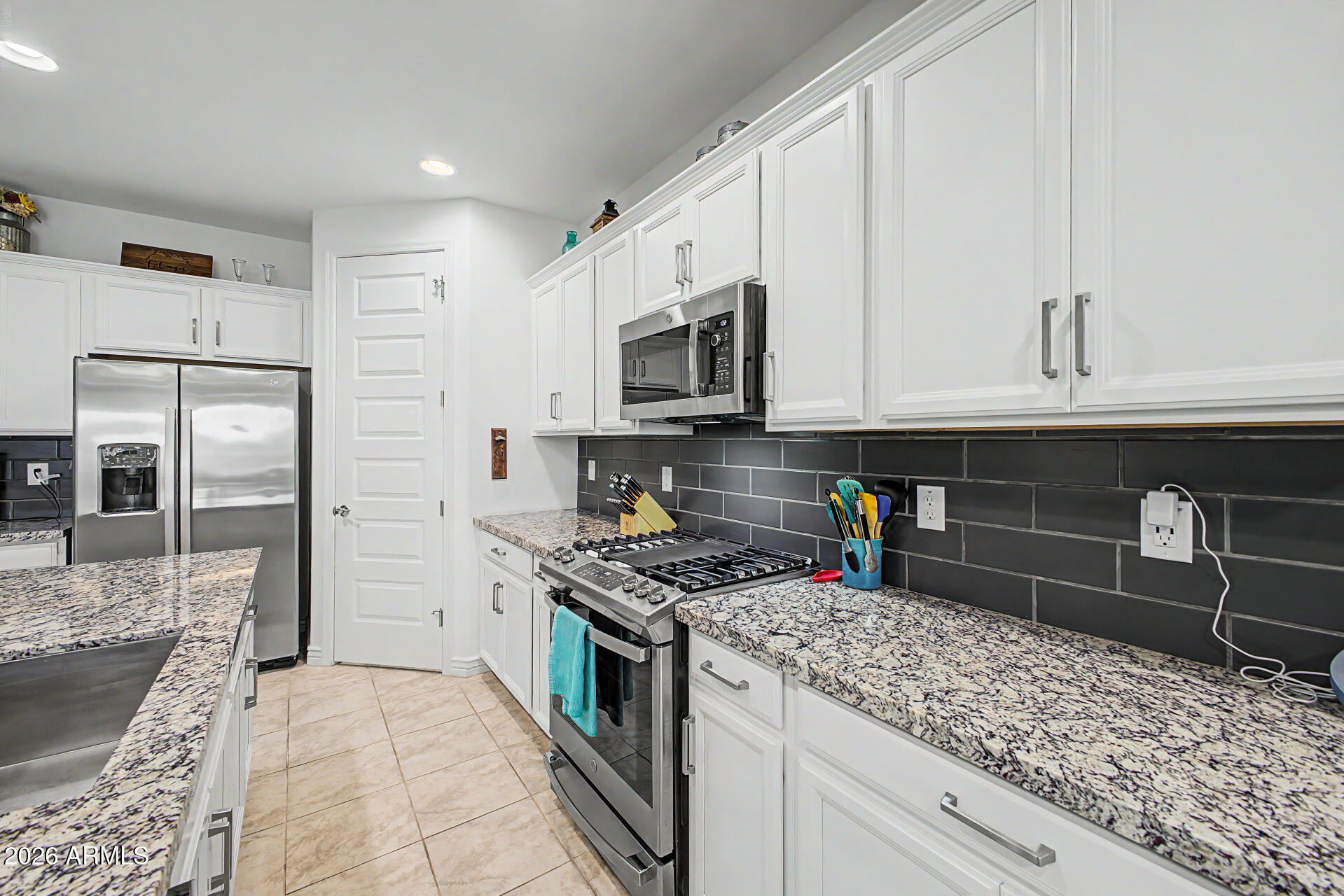 16793 West Jenan Road Surprise, AZ 85388 - Photo 18 of 48 18 - Jenan