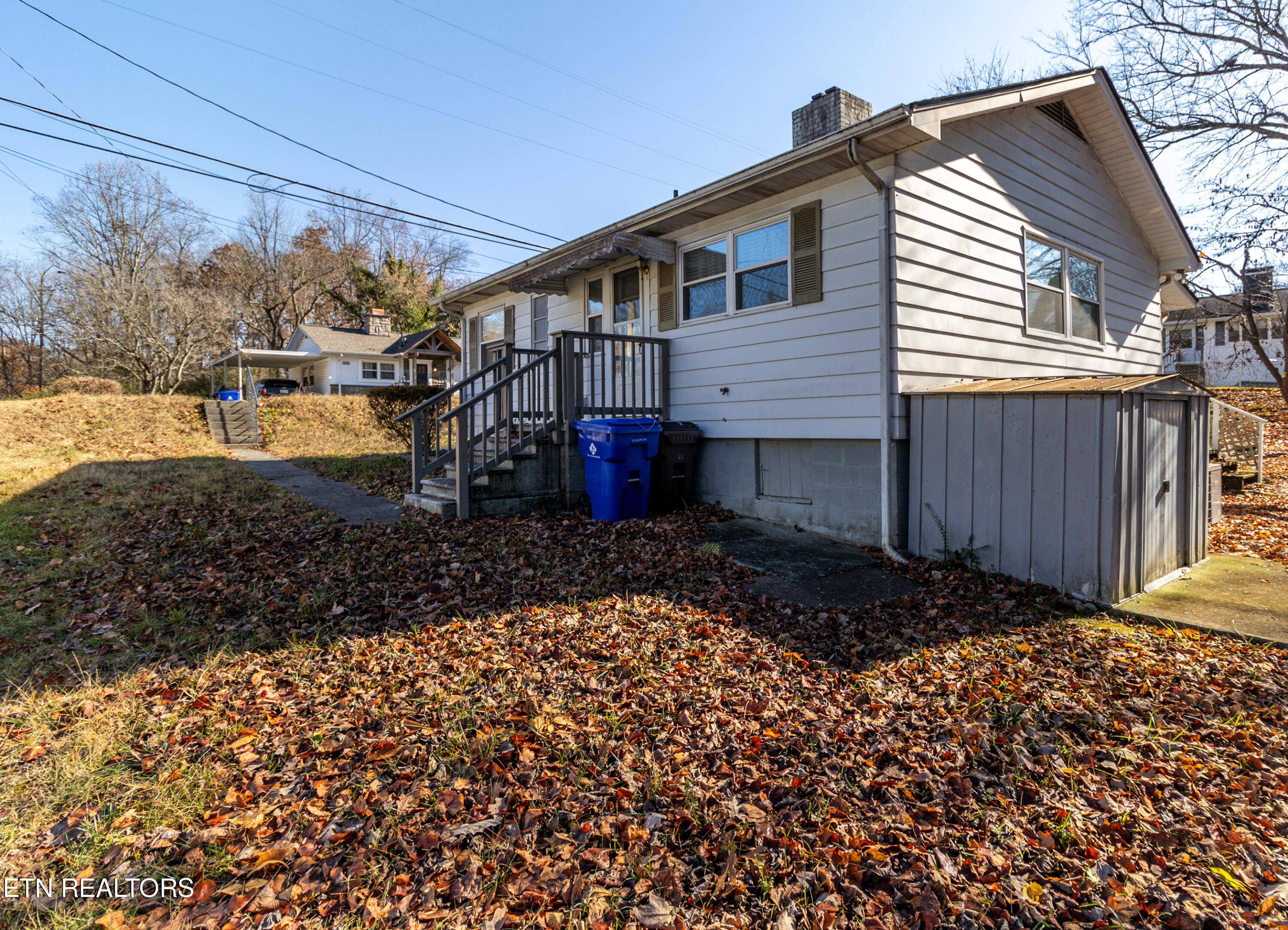 701 Florida Avenue Oak Ridge, TN 37830 - Photo 3 of 13 1U6A3668