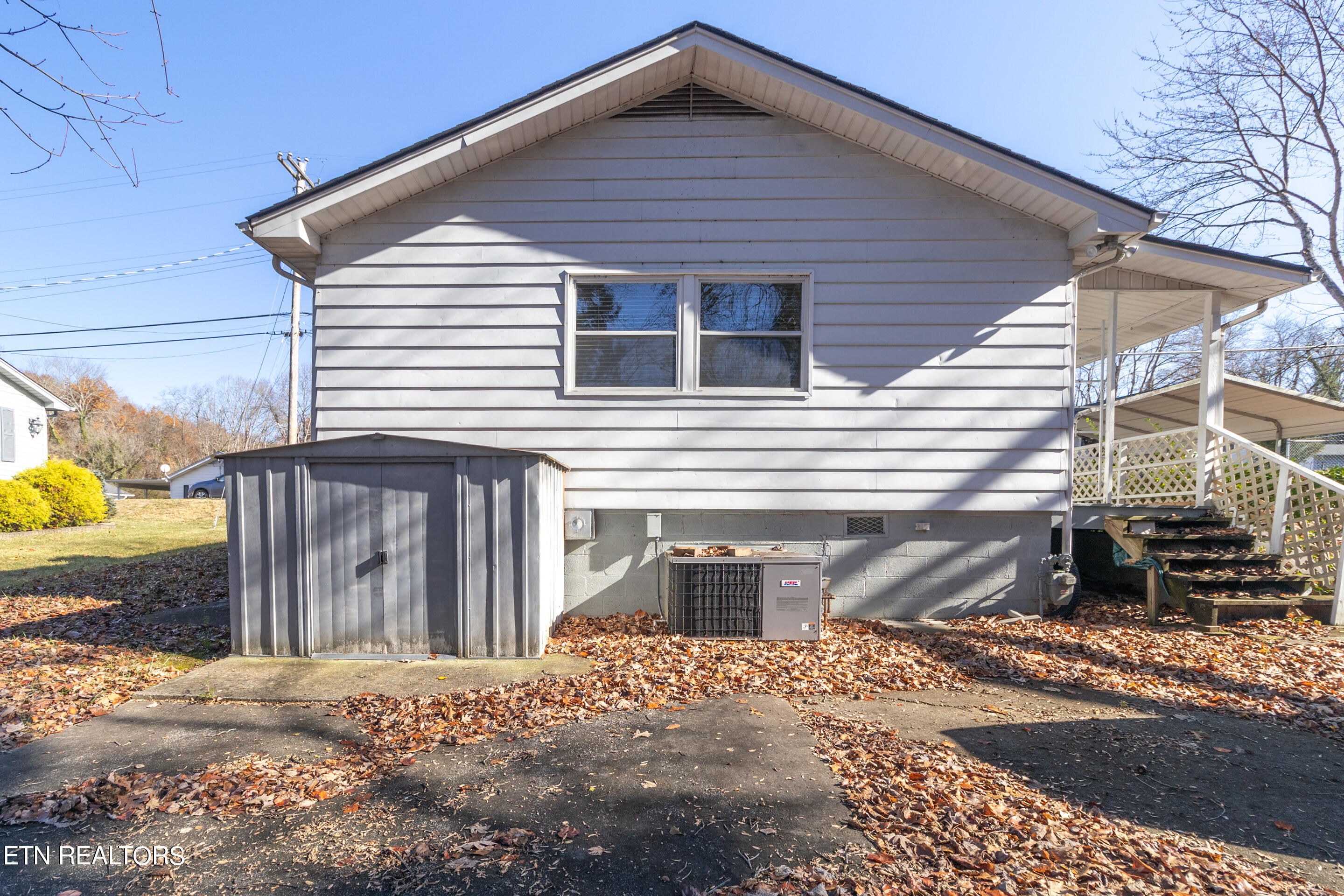 701 Florida Avenue Oak Ridge, TN 37830 - Photo 6 of 13 1U6A3669