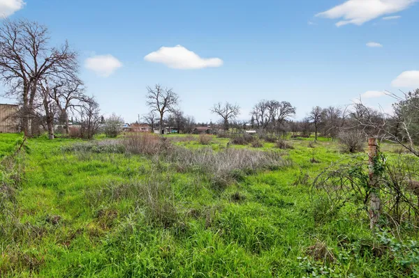 $400,000 | 2681 Hartnell Avenue, Redding, CA 96002