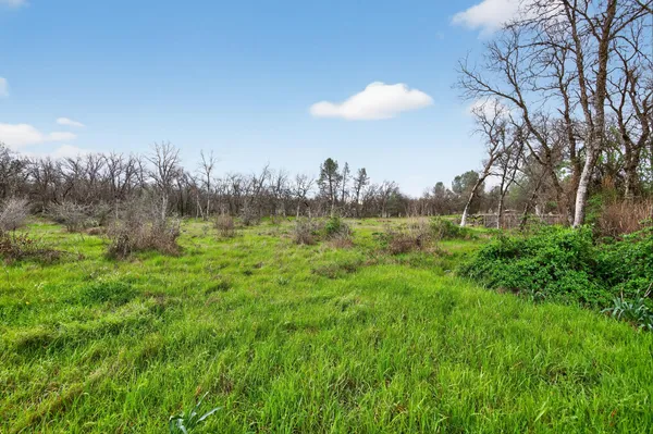 $400,000 | 2681 Hartnell Avenue, Redding, CA 96002