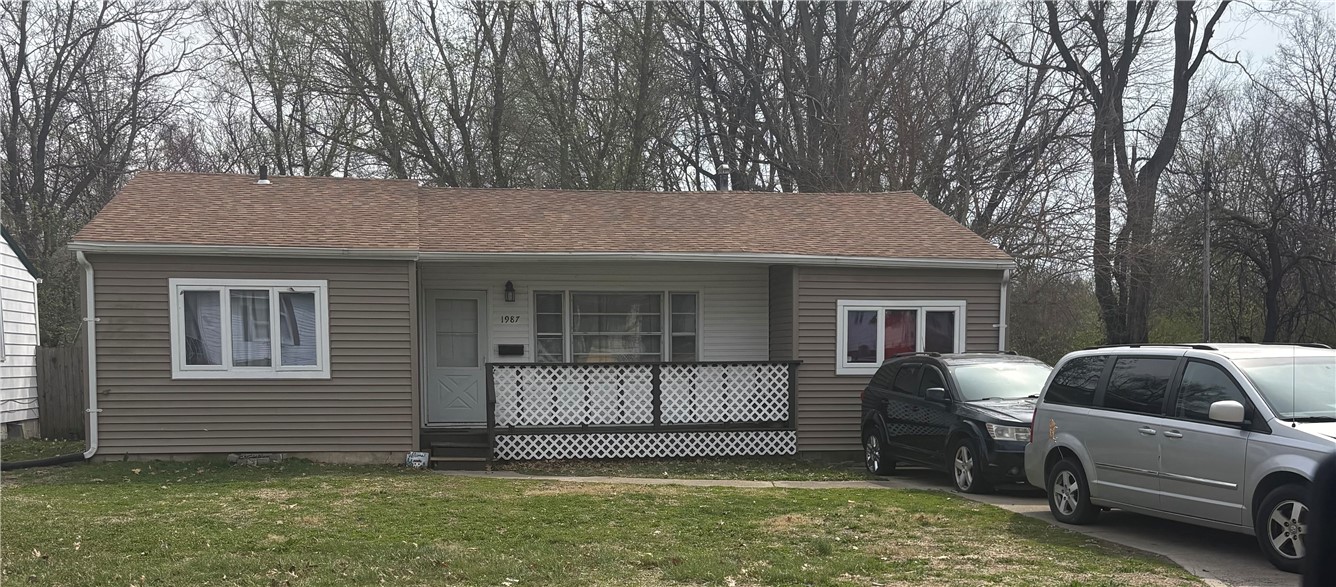 1987 East Cantrell Street Decatur, IL 62521 - Photo 1 of 15 1987 E Cantrell