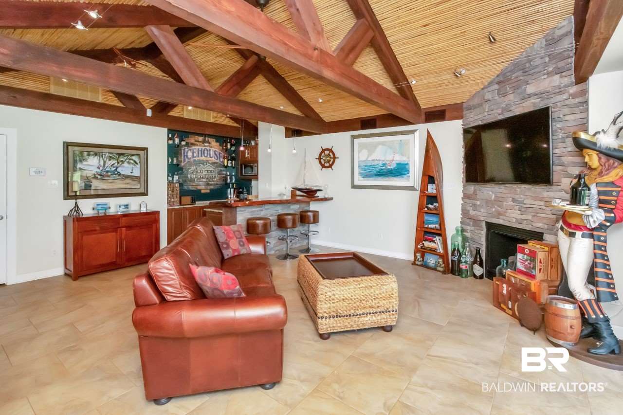 11000 Kelly Road Mobile, AL 36608 - Photo 19 of 48 Downstairs living area of garage.
