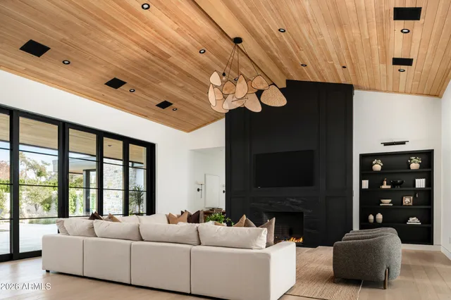 $9,950,000 | 4864 East Lafayette Boulevard, Phoenix, AZ 85018