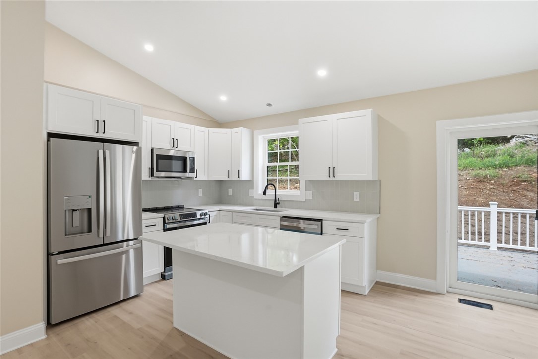 51 Birch Road Cumberland, RI 02864 - Photo 7 of 46