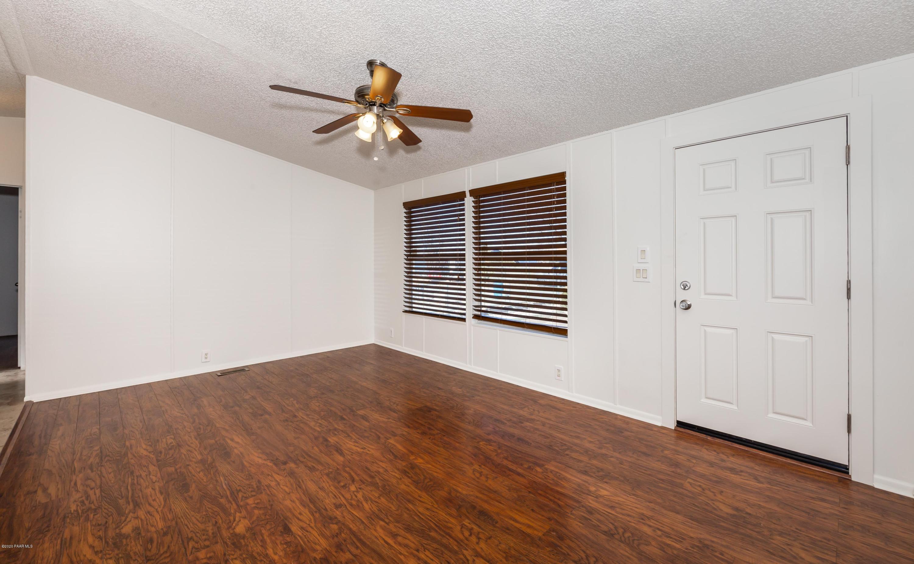1825 Fox Road Chino Valley, AZ 86323 - Photo 3 of 16 Living Room