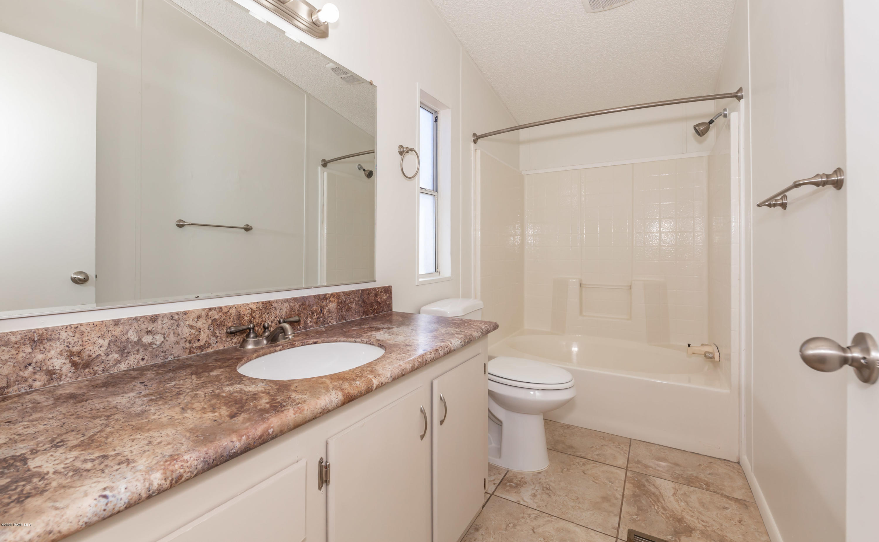 1825 Fox Road Chino Valley, AZ 86323 - Photo 10 of 16 Master Bathroom
