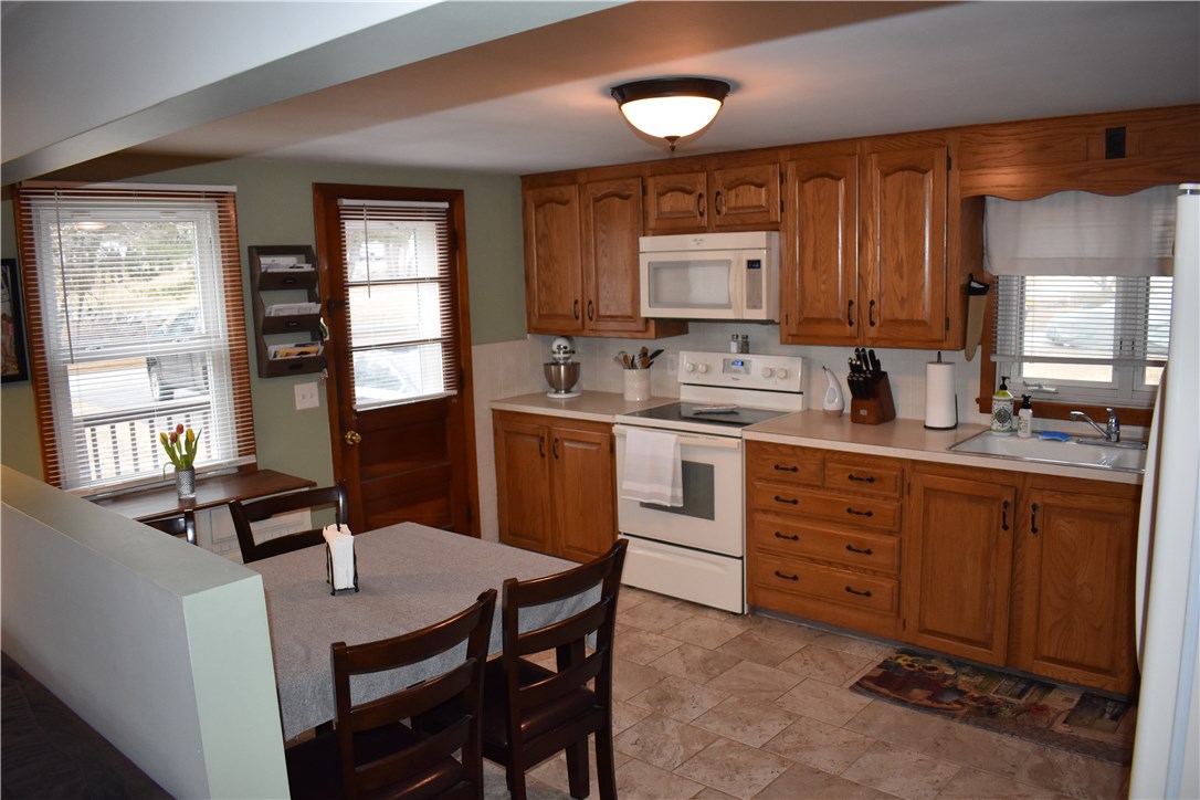 93 Ashaway Road Hopkinton, RI 02804 - Photo 6 of 17