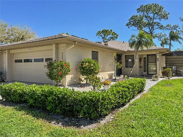 $1,650 | 4327 Rum Cay Place, Unit 21, Sarasota, FL 34233