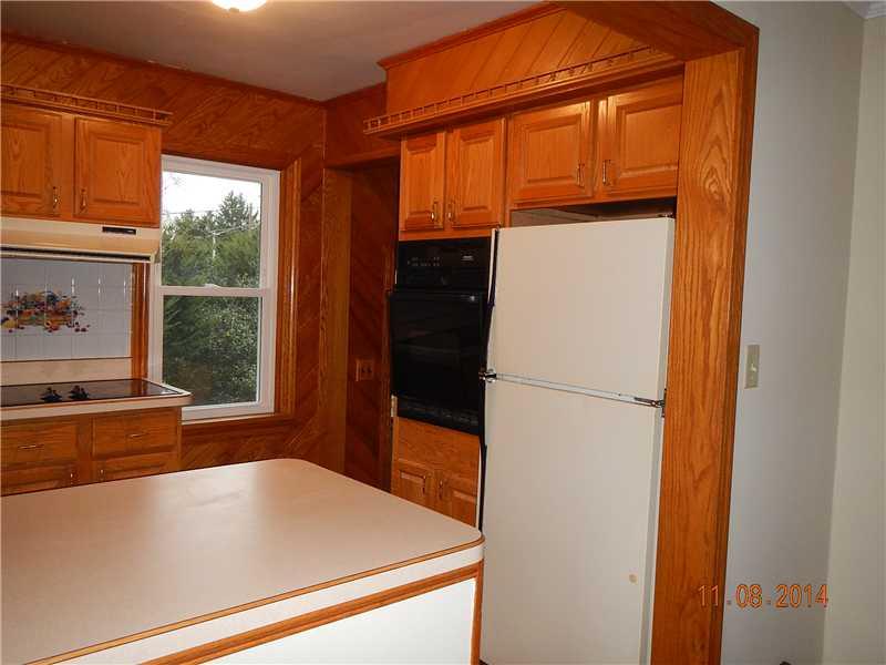1529 Old Butler Road, Unit 11 New Castle, PA 16101 - Photo 5 of 17 Kitchen.
