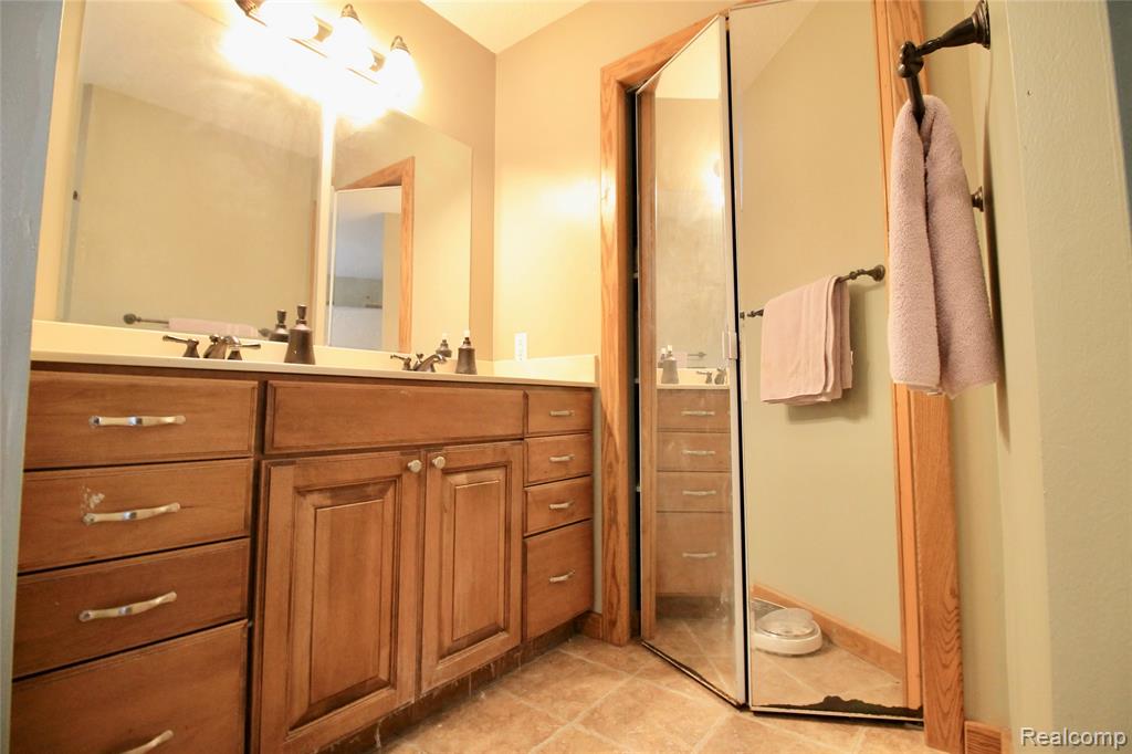 3515 Lahring Road Linden, MI 48451 - Photo 9 of 27