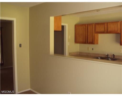 7604 Oakland Drive Biloxi, MS 39532 - Photo 4 of 7 7604 Oakland Dr.(4) Biloxi, MS