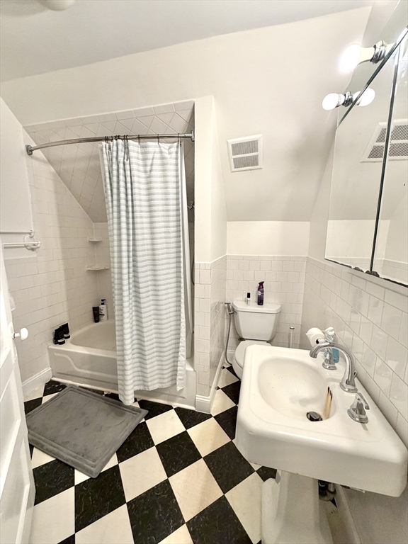18 Winslow Road, Unit 2 Brookline, MA 02446 - Photo 10 of 13