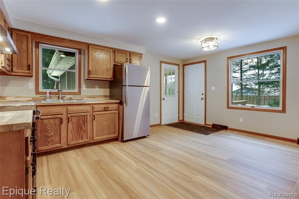 12810 Bryce Road Emmett, MI 48022 - Photo 6 of 23 Gallery Image 6