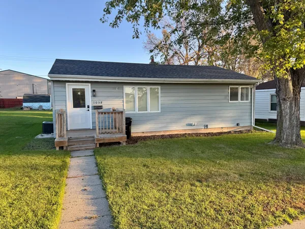 $219,000 | 1058 5th Street Southwest, Valley City, ND 58072