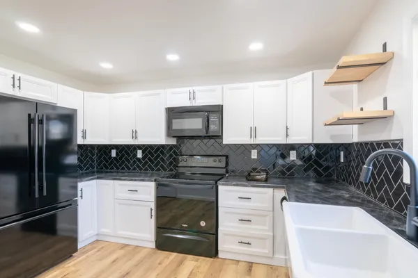 $219,000 | 1058 5th Street Southwest, Valley City, ND 58072