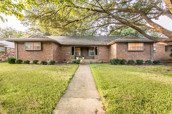 $750,000 | 7544 Brentcove Circle, Dallas, TX 75214