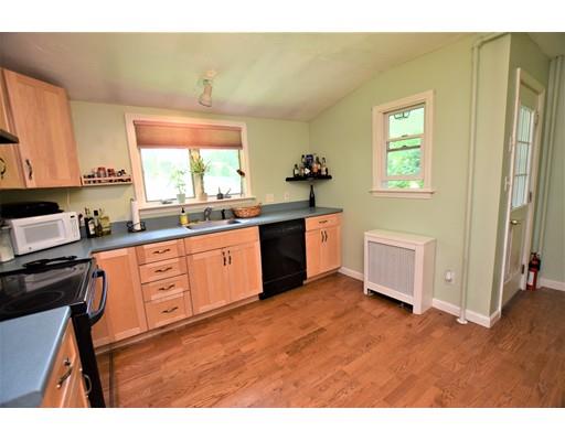 13 Poniken Road Worcester, MA 01606 - Photo 17 of 39 Gallery Image 17