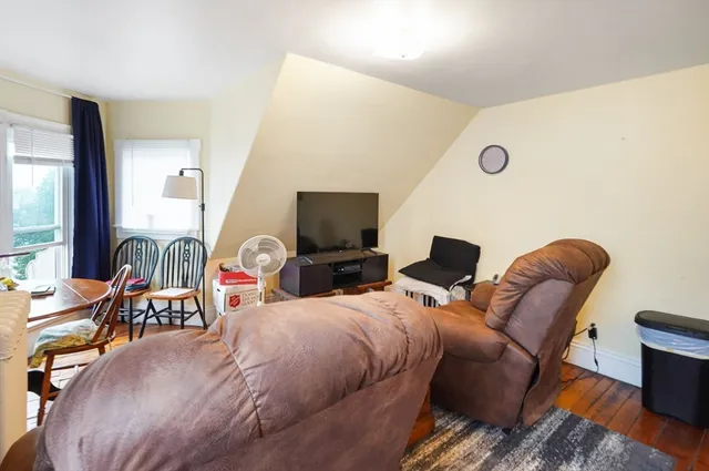 $724,995 | 393 Pleasant Street, New Bedford, MA 02740