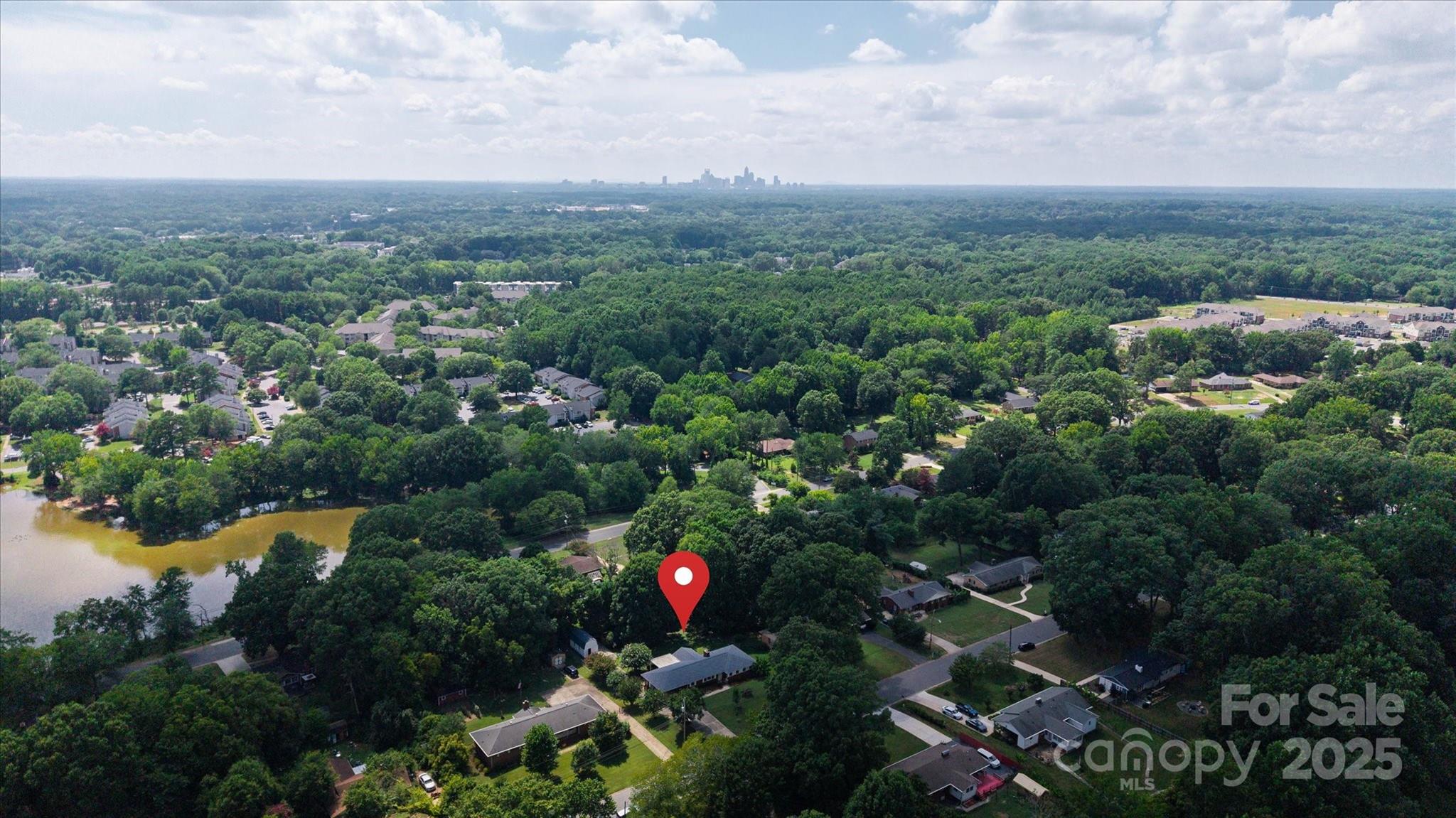 6003 Woodbridge Road Charlotte, NC 28227 - Photo 8 of 45 Gallery Image 8