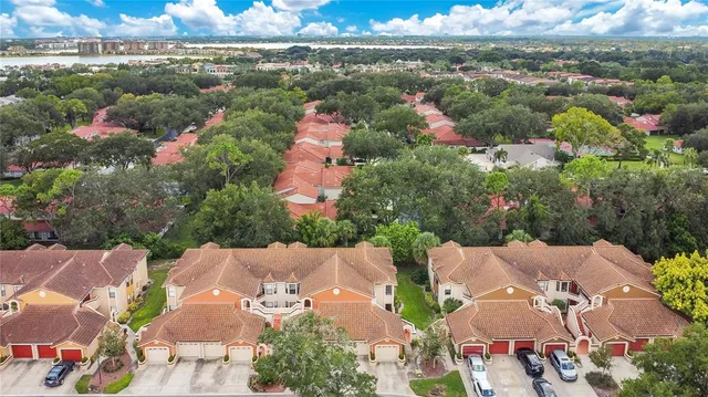 $329,999 | 7667 Sugar Bend Drive, Unit 7667, Orlando, FL 32819