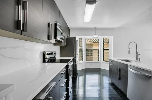 $329,999 | 7667 Sugar Bend Drive, Unit 7667, Orlando, FL 32819