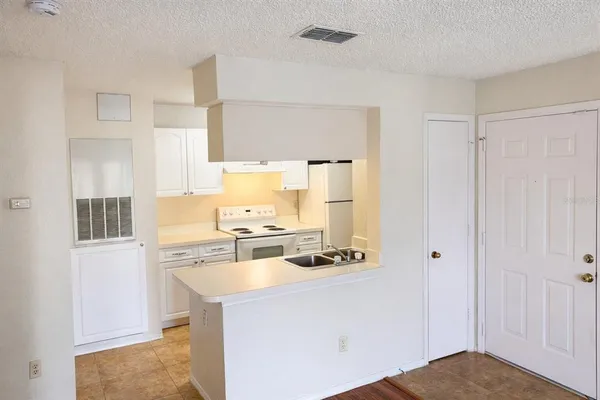 $1,295 | 2550 North Alafaya Trail, Unit 10206, Orlando, FL 32826